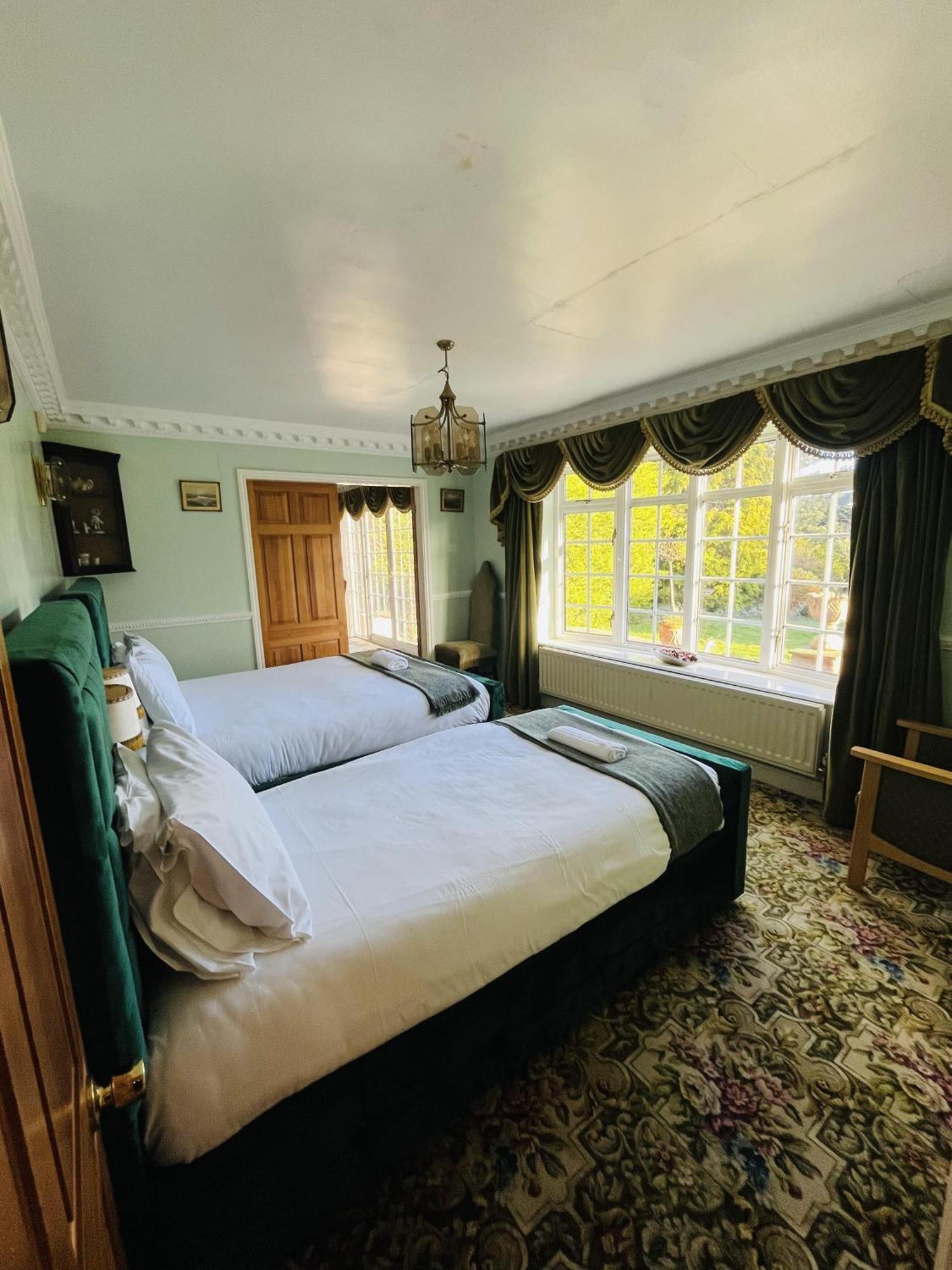 Unwind In Comfort At Cosy Caradus Free Parking Birmingham Exterior photo